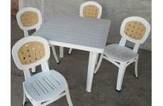 Пластиковый стул Цертоса (белый с бежевой вставкой)